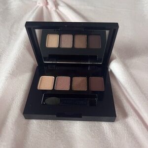 Estée Lauder eyeshadow quad